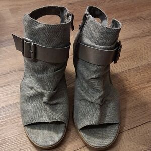 Blowfish Malibu Gray Open-Toe Heels Womens(8.5) Canvas Buckle Booties